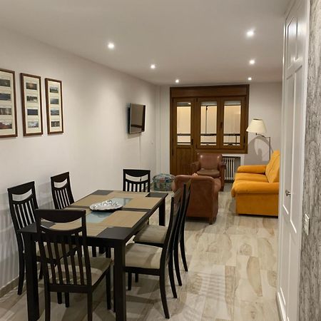 El Hogar De Belela Apartment Oviedo Bagian luar foto