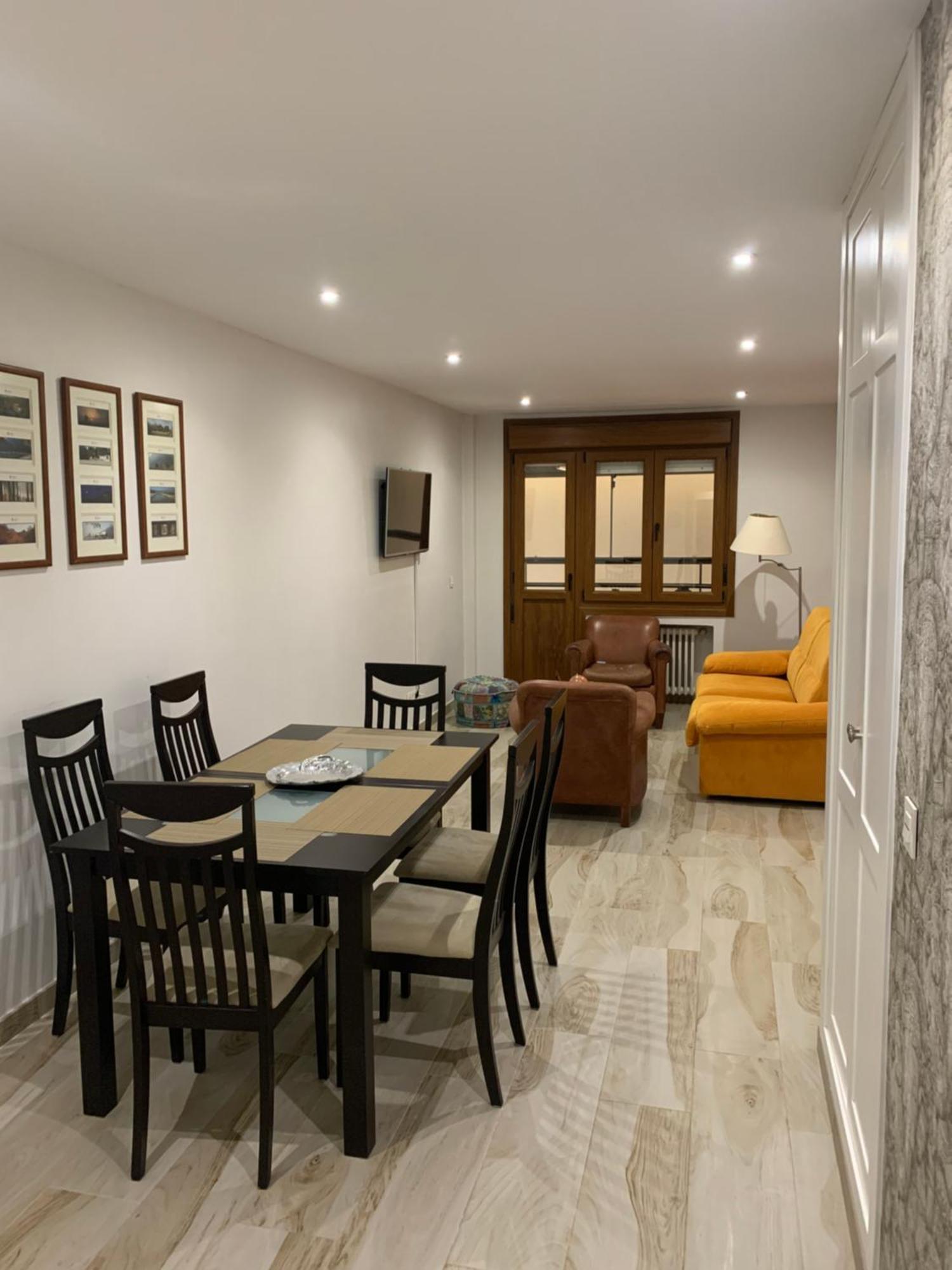 El Hogar De Belela Apartment Oviedo Bagian luar foto